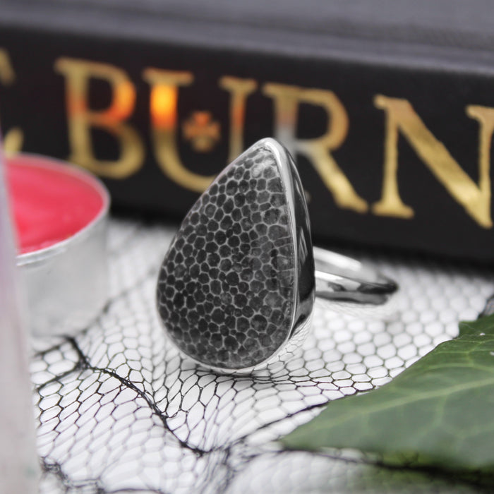 SERPENT - Sterling Silver & Black Coral Ring - US 11