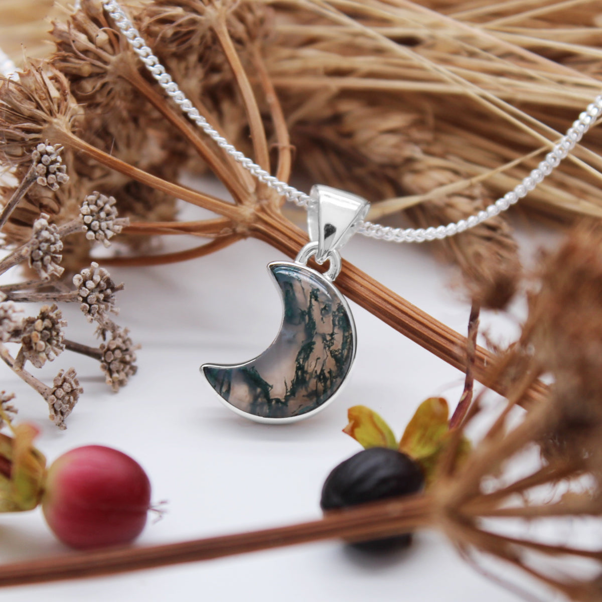 WOODLAND ECLIPSE - Sterling Silver & Moss Agate Necklace