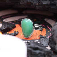 WOODLAND WITCH - Sterling Silver & Chrysoprase Ring - US 9.5